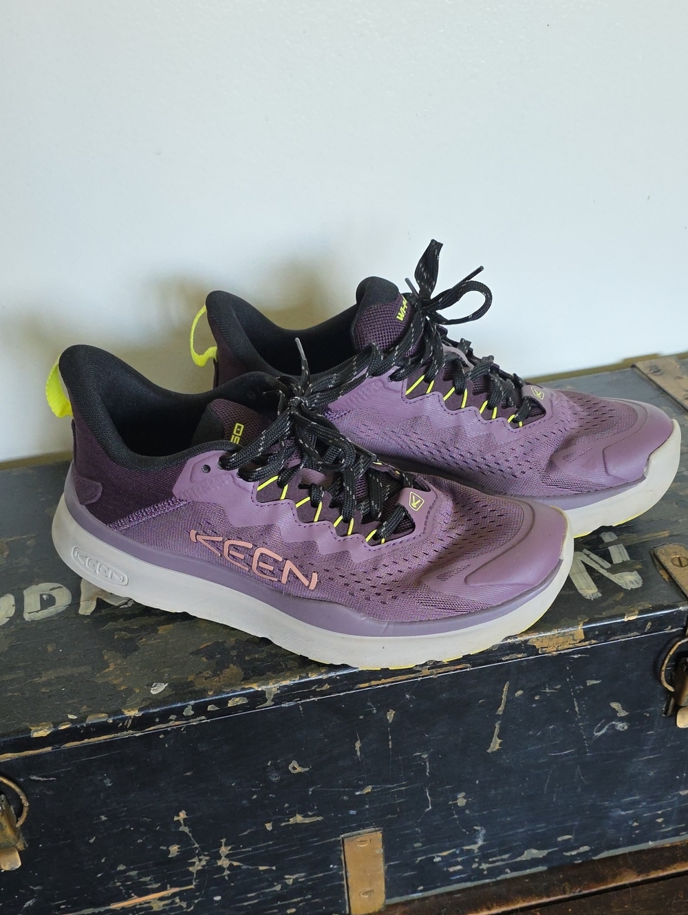 KEEN Wk450 Women's Purple Walking Sneakers with Neon Accents